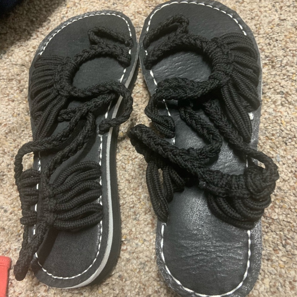 Black size 8 sandals